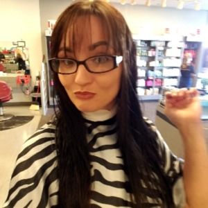 Meet your Posher, Courtney